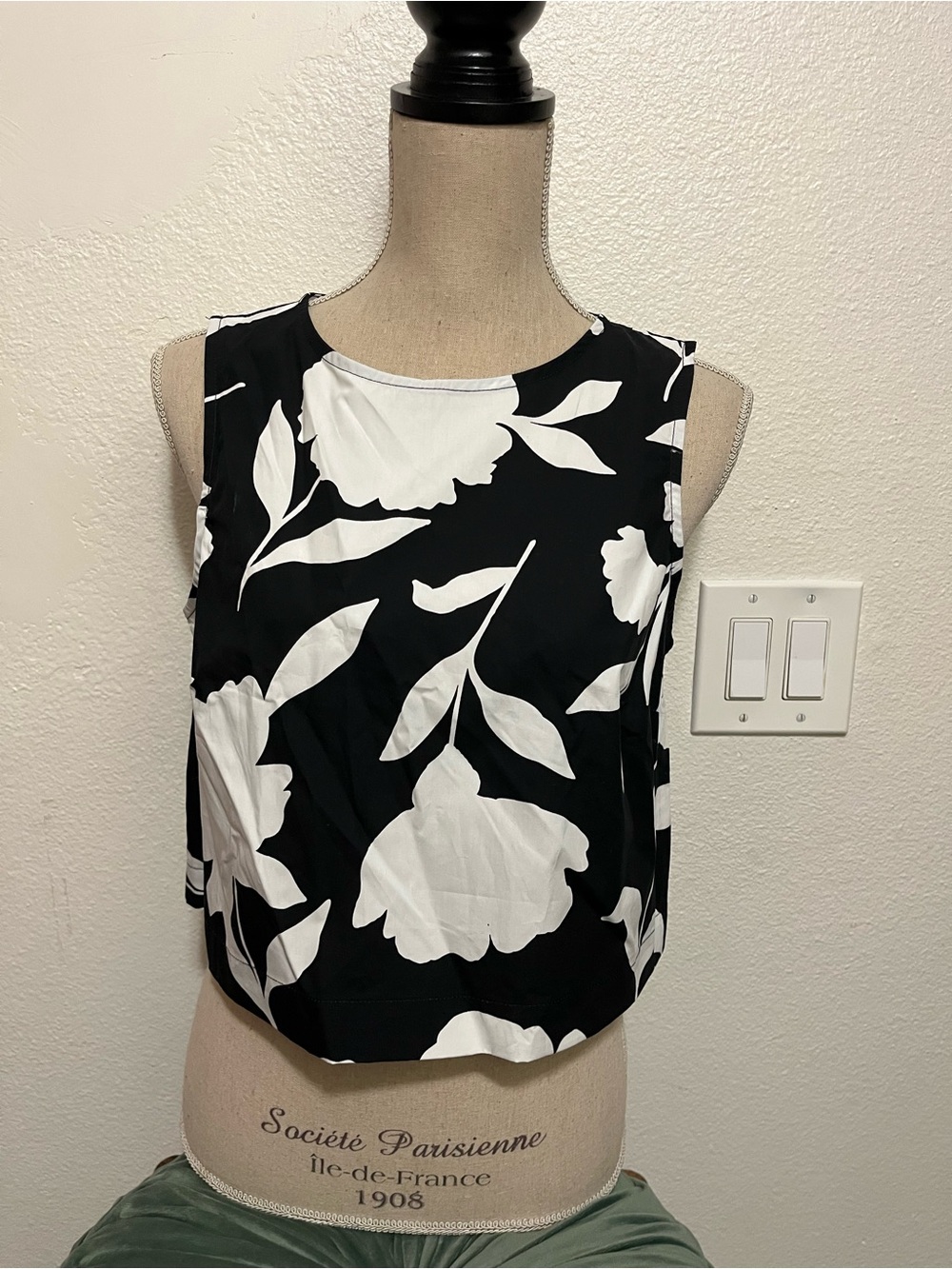 kate spade Black and White Floral Sleeveless Blouse